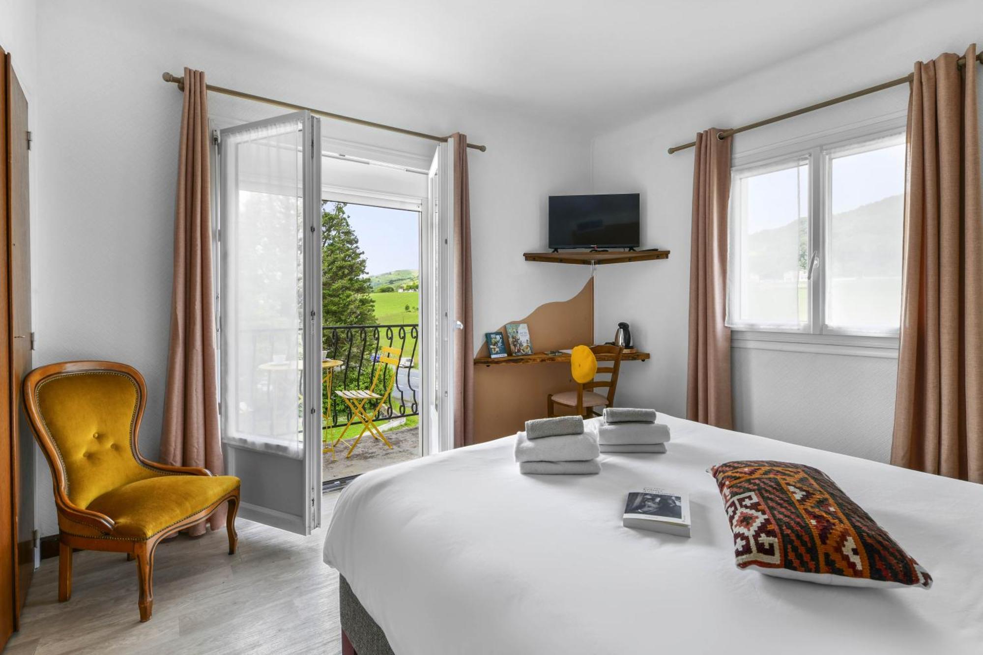 Logis Hotel Restaurant Espelletenia Larceveau-Arros-Cibits المظهر الخارجي الصورة